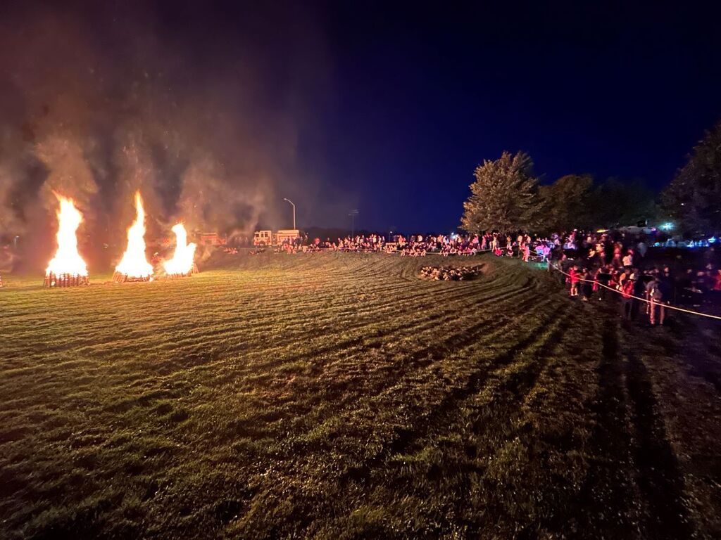 Homecoming bonfire on Wednesday, October 7, pic#1
