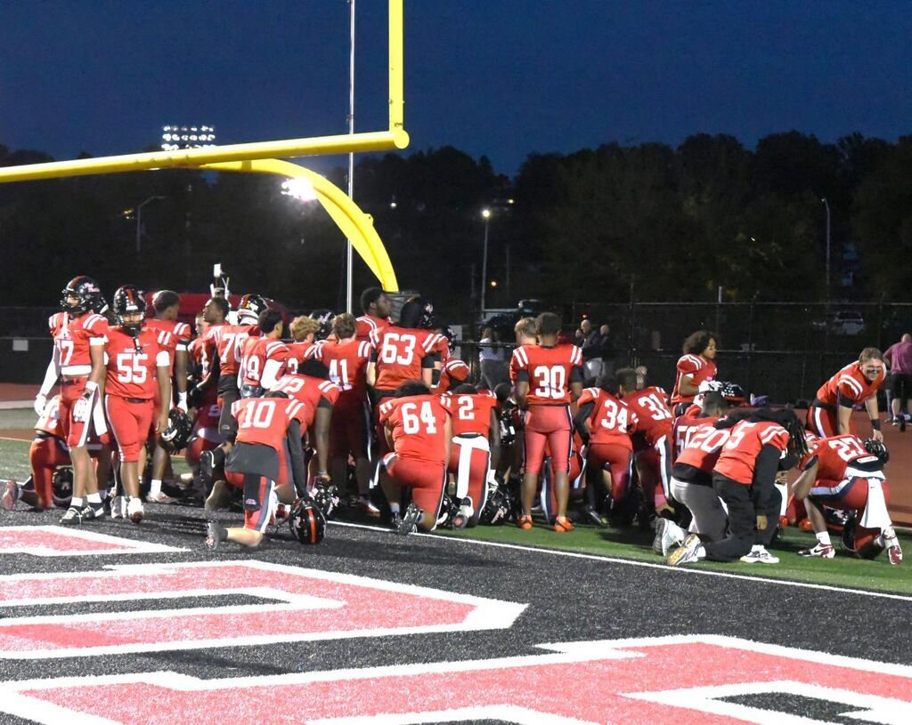 Homecoming Football Game on Friday, October 9, football team pic#3