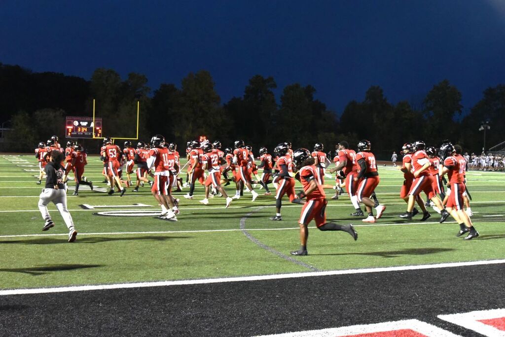 Homecoming Football Game on Friday, October 9, football team pic#4