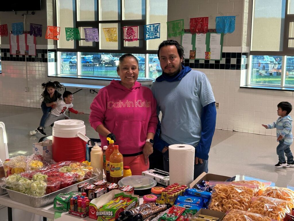 Hispanic Heritage Month Community Celebration Open Market pic#10