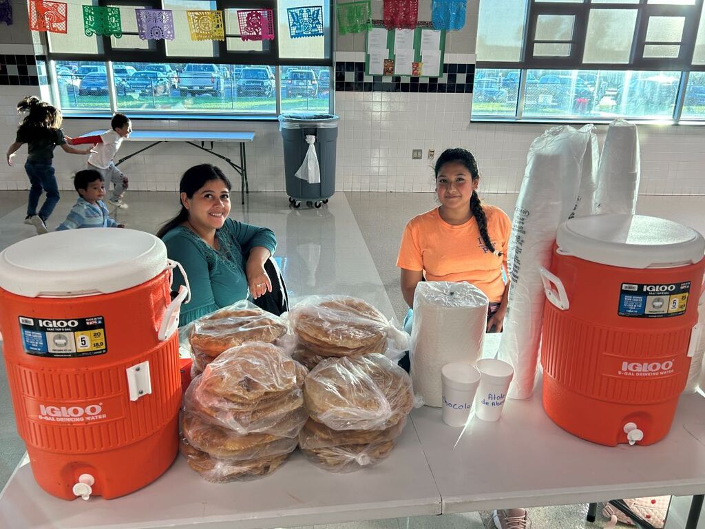 Hispanic Heritage Month Community Celebration Open Market pic#2