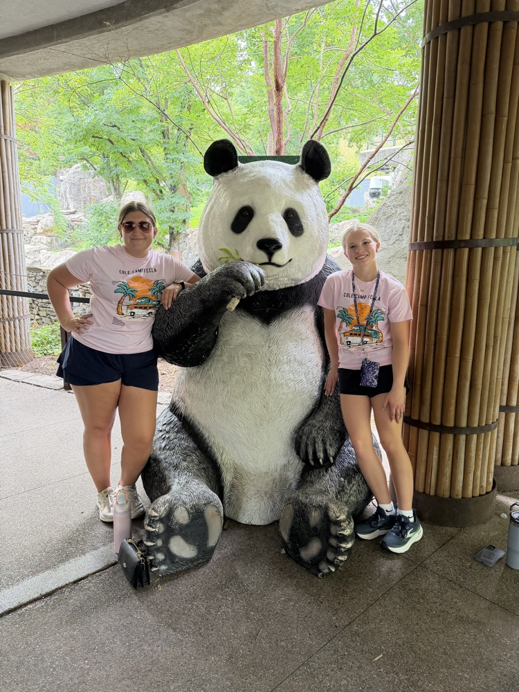 Madison Paxson and Kaylan Poe and the Smithsonian Zoo
