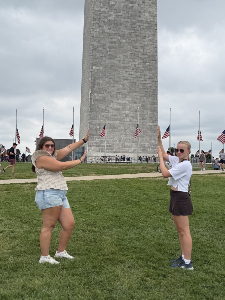Madison Paxson and Kaylan Poe at Fccla nationals 7
