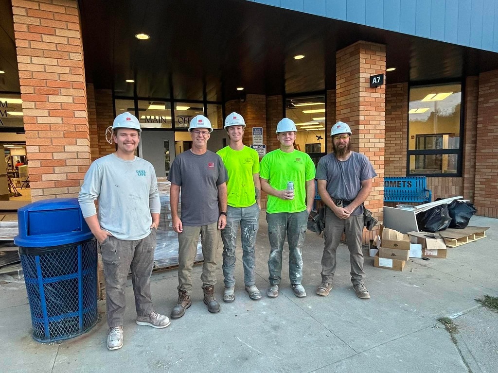 alumni contracting crew