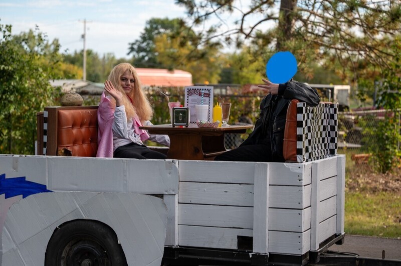 sophomore float