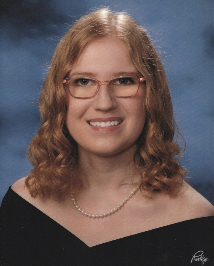 Senior Portrait of Jenna Ackerman 