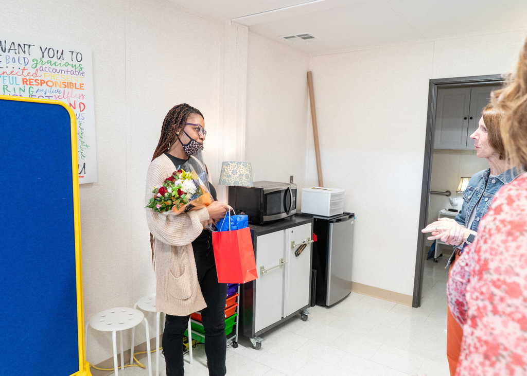 Tiffany Rogers, Lakeview winner with flowers