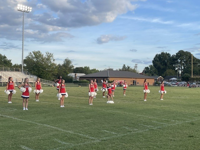 Cheerleaders halftime performance