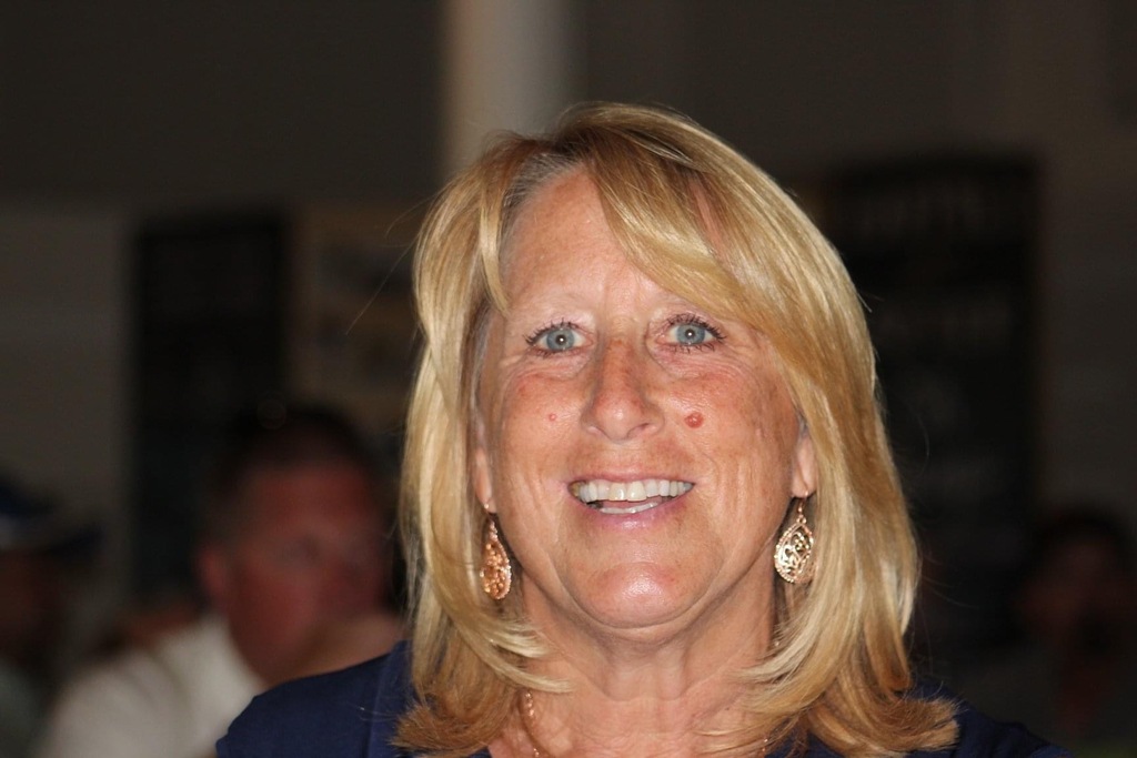 Please welcome Holly Bailey as the Pine Butte Elementary interim Principal.