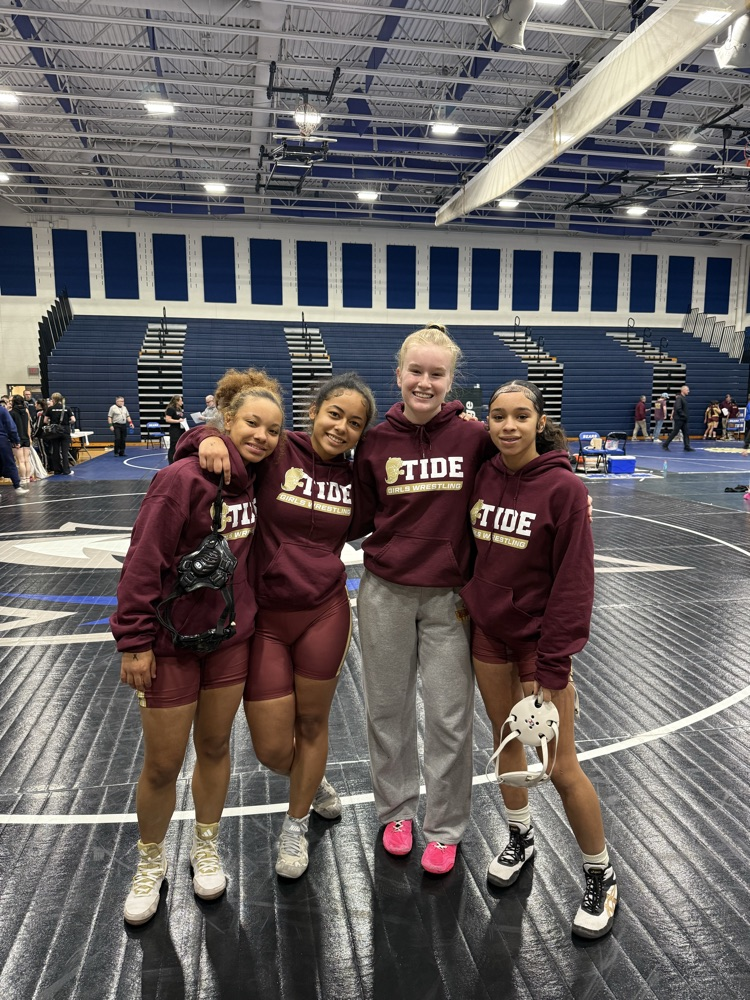 girls wrestling