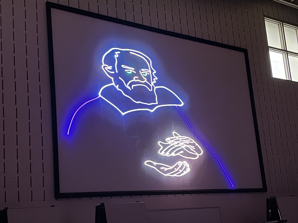 laser show person