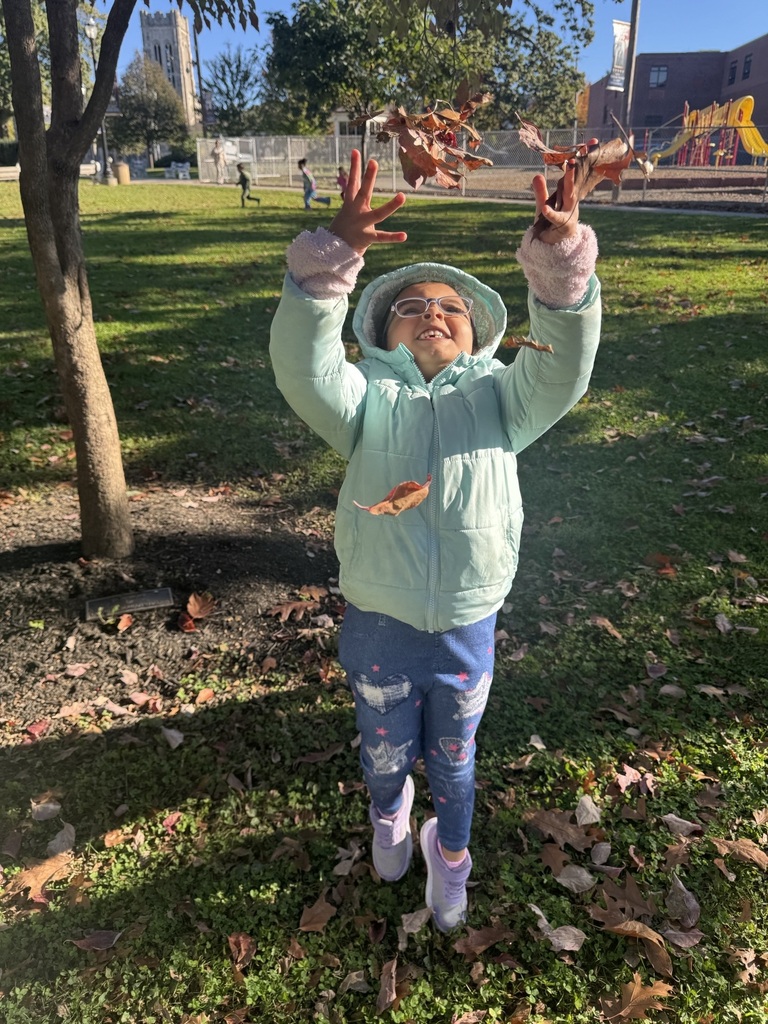 🌳 Learning Comes to Life Outdoors! 🍂  Our kindergarten students in Ms. Stockslager and Ms. Helton's classes wrapped up Module 1 of Arts & Letters with a nature walk! Students explored the outdoors using their five senses to notice the sights, sounds, smells, textures, and wonders of nature. 👀👂👃✋  What a fun way to connect classroom learning to the world around us!
