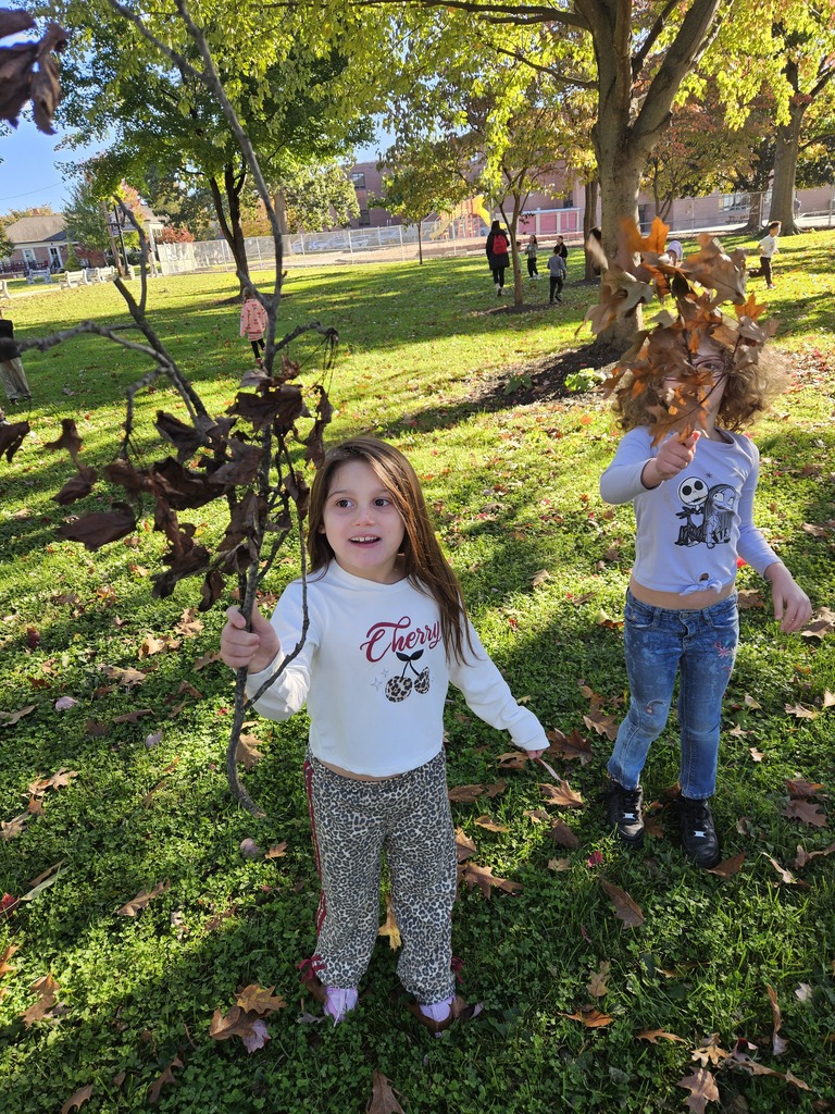 🌳 Learning Comes to Life Outdoors! 🍂  Our kindergarten students in Ms. Stockslager and Ms. Helton's classes wrapped up Module 1 of Arts & Letters with a nature walk! Students explored the outdoors using their five senses to notice the sights, sounds, smells, textures, and wonders of nature. 👀👂👃✋  What a fun way to connect classroom learning to the world around us!