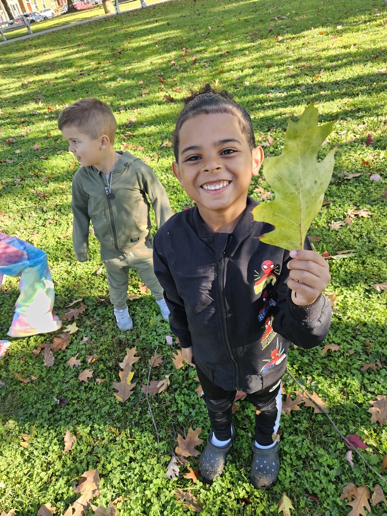 🌳 Learning Comes to Life Outdoors! 🍂  Our kindergarten students in Ms. Stockslager and Ms. Helton's classes wrapped up Module 1 of Arts & Letters with a nature walk! Students explored the outdoors using their five senses to notice the sights, sounds, smells, textures, and wonders of nature. 👀👂👃✋  What a fun way to connect classroom learning to the world around us!