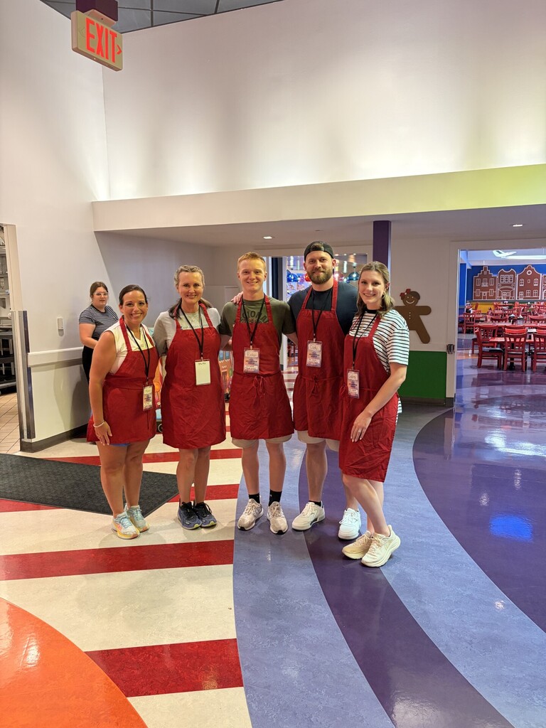 Dinning Room Cleaners: Cydney, Cody, Ruston, April, and Mary
