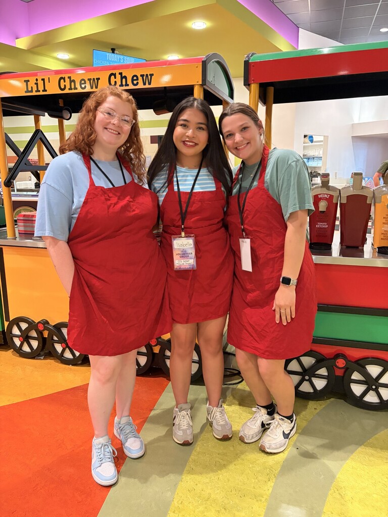 Tray Carriers: Abby, Izzy, Maleah