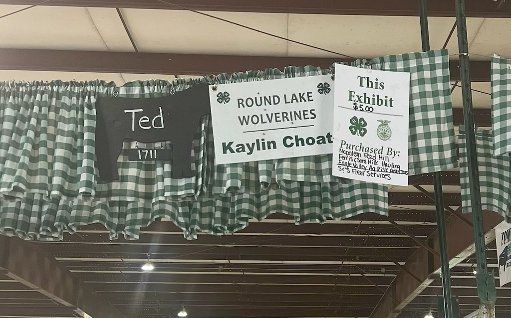 Kaylin Coate 4-H signs