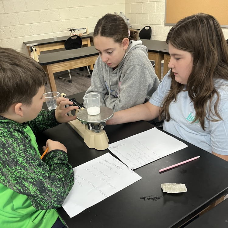 Mustangs learn about chemical reactions
