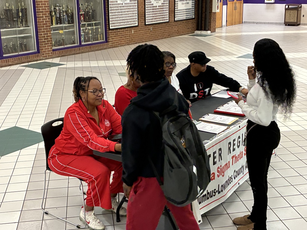 Delta Sigma Theta hosts a voter registration drive at CHS. 