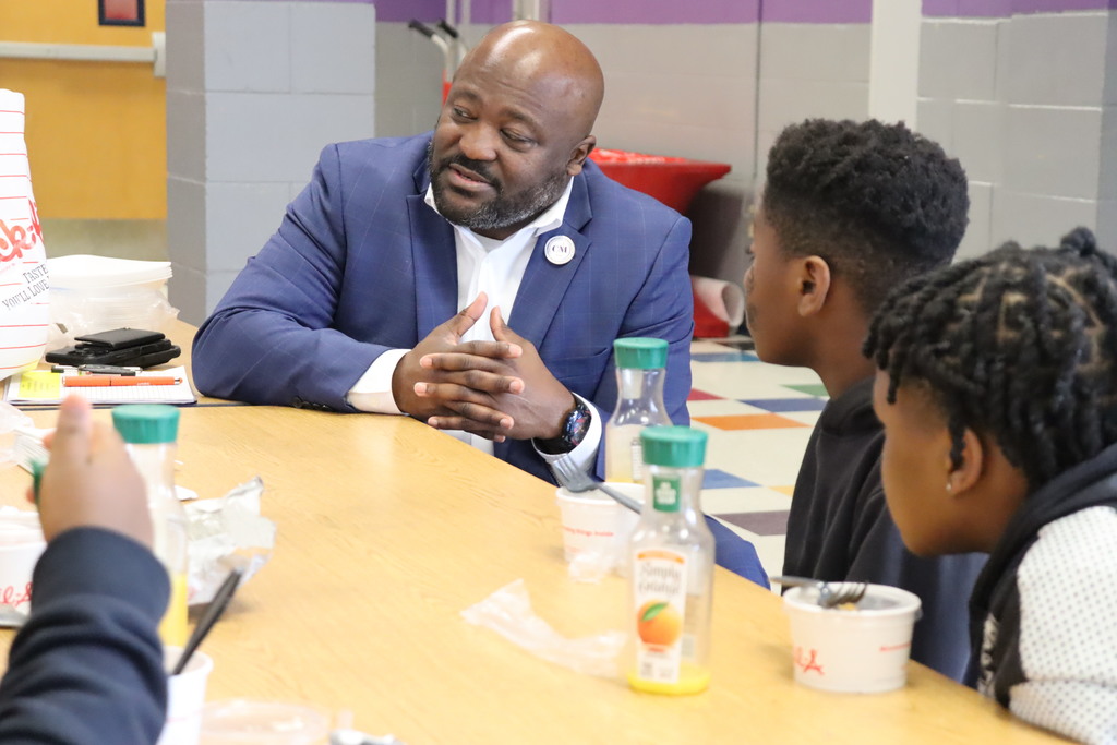 Stokes-Beard Elementary students talk with Mr. Chapman. 