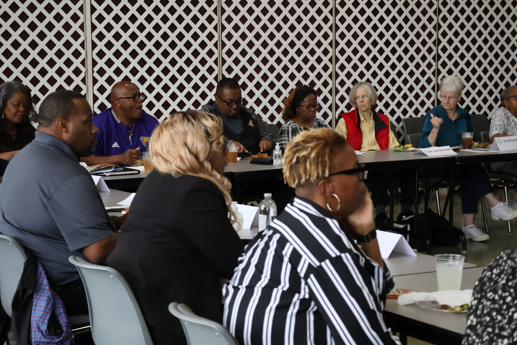 CMSD Principals prepare to speak at the Superintendent's Roundtable