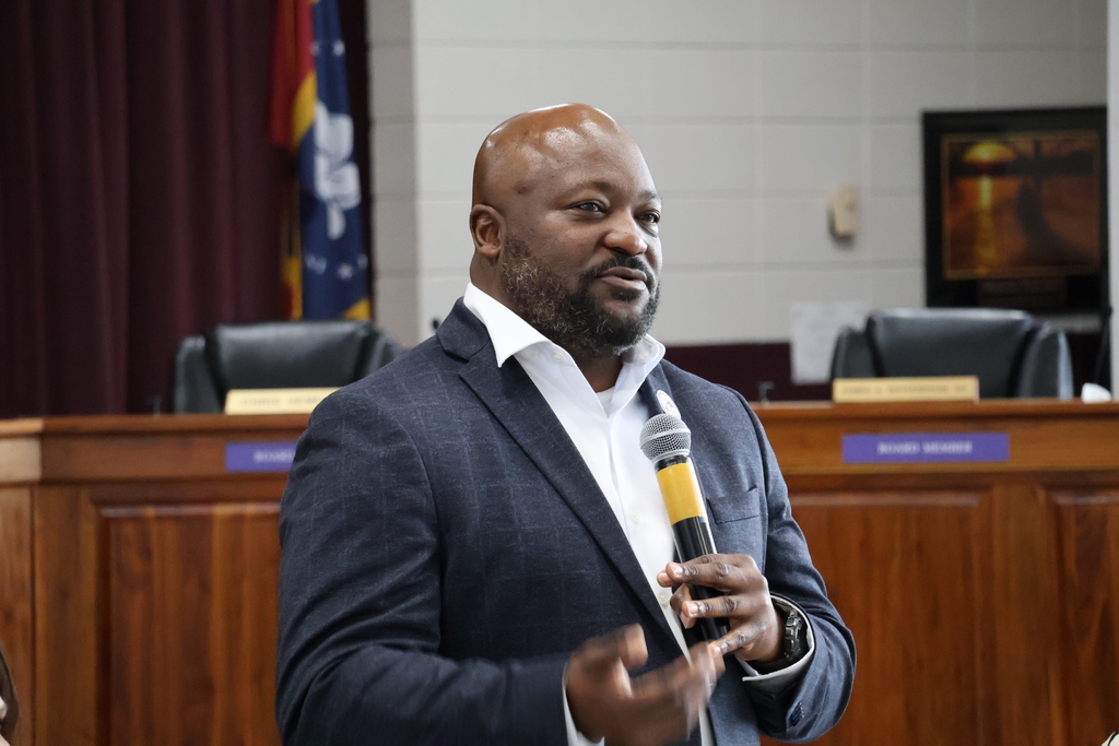 Mr. Chapman speaks at the Superintendent's Roundtable. 