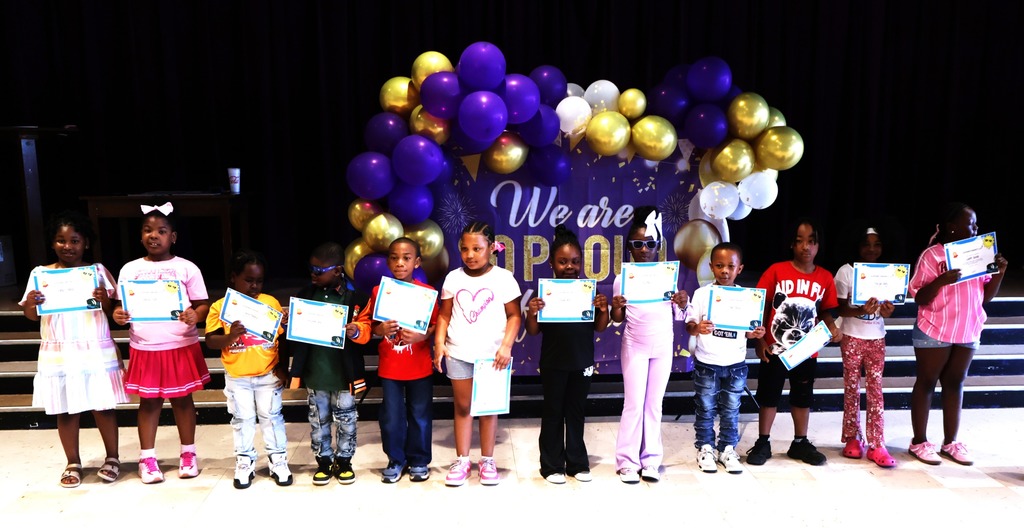 Fairview students recognized for making honor roll. 