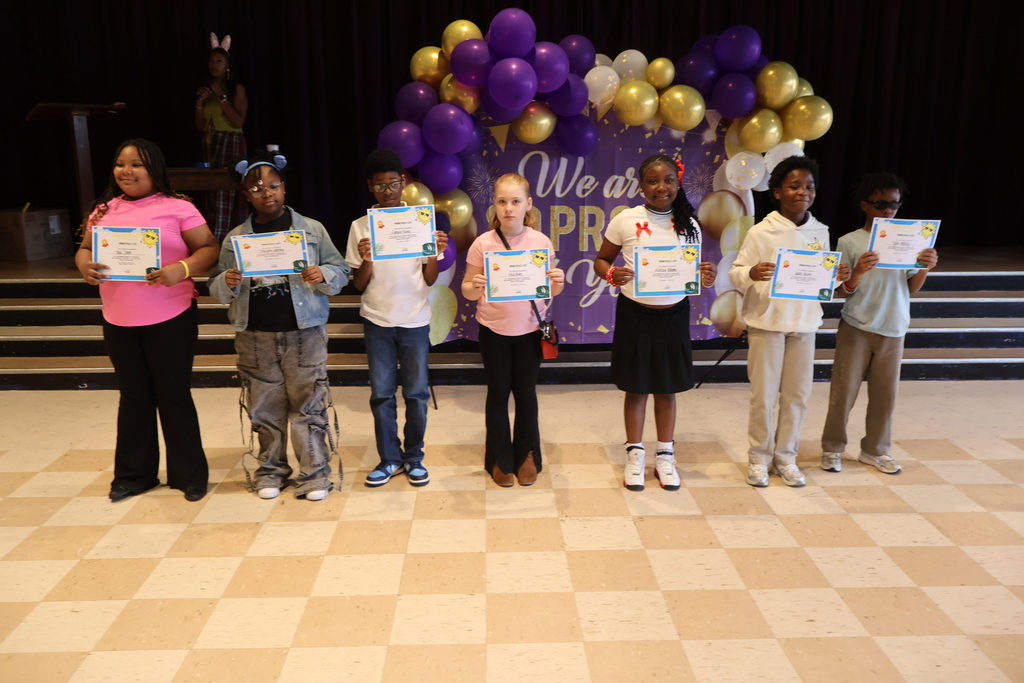 Fairview students recognized for making honor roll. 