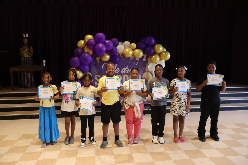 Fairview students recognized for making honor roll. 