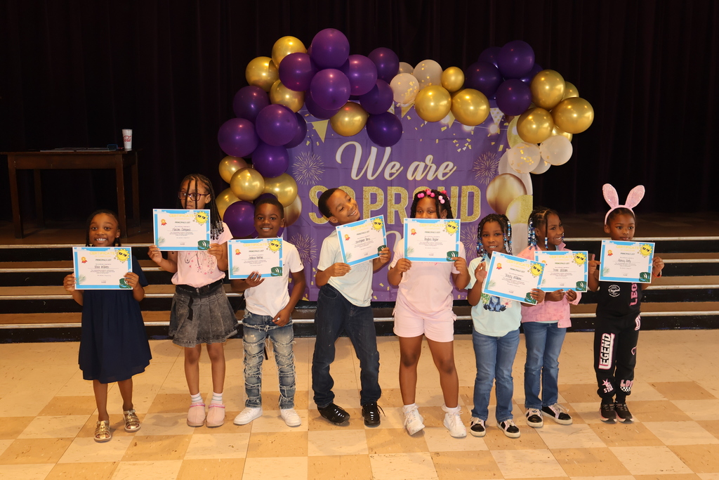 Fairview students recognized for making honor roll. 