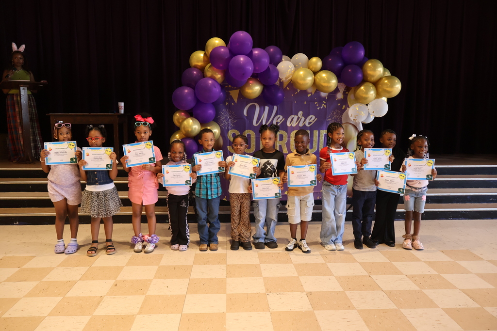 Fairview students recognized for making honor roll. 