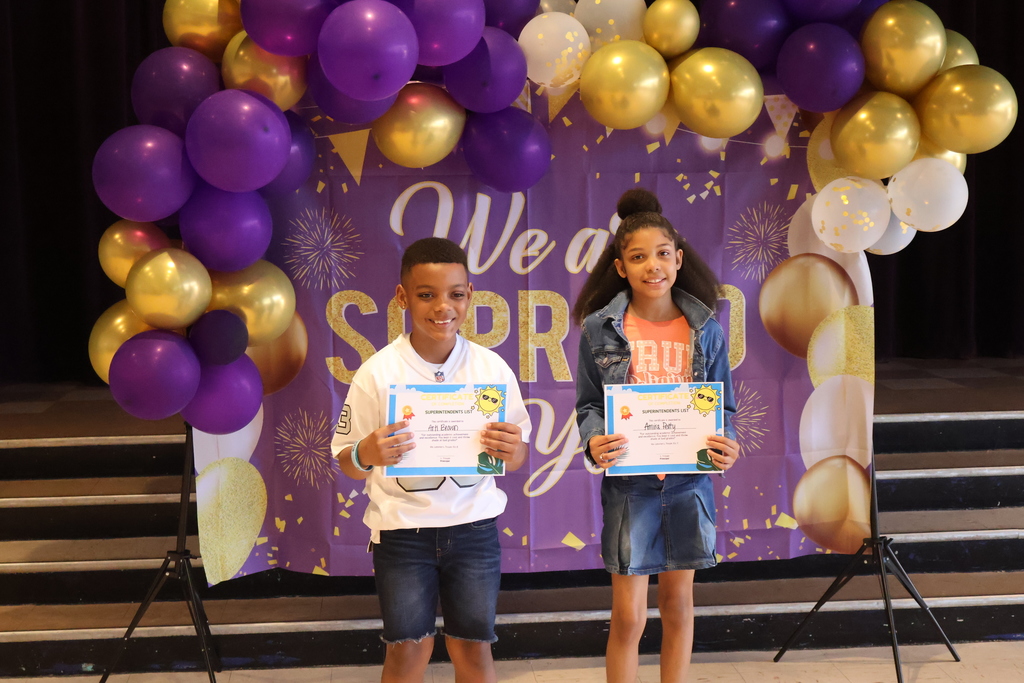 Fairview students recognized for making honor roll. 