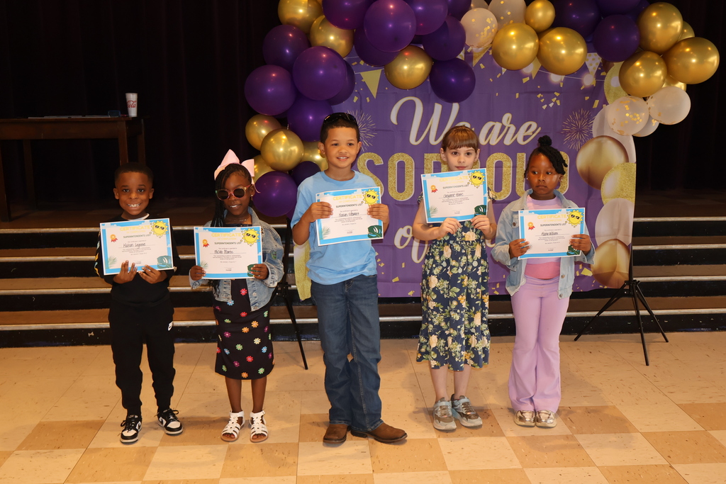 Fairview students recognized for making honor roll. 