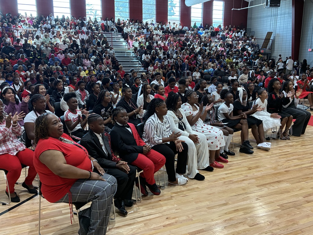 Hunt Intermediate School hosted its 5th grade awards ceremony on Tuesday morning.
