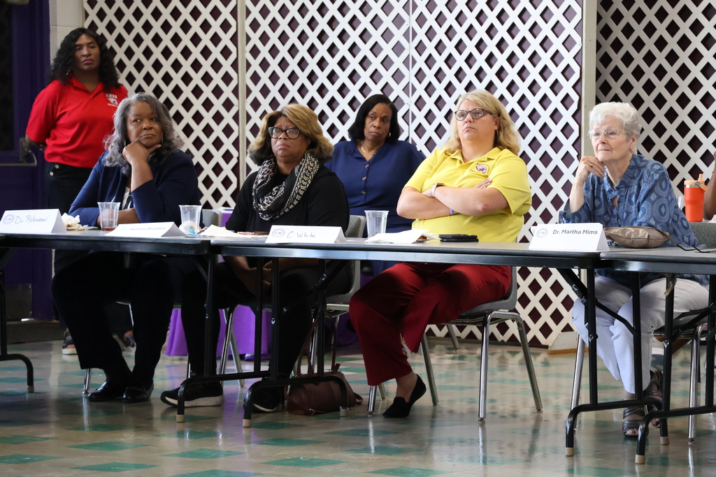 Attendees at the Superintendent's Roundtable listen to a presentation. 