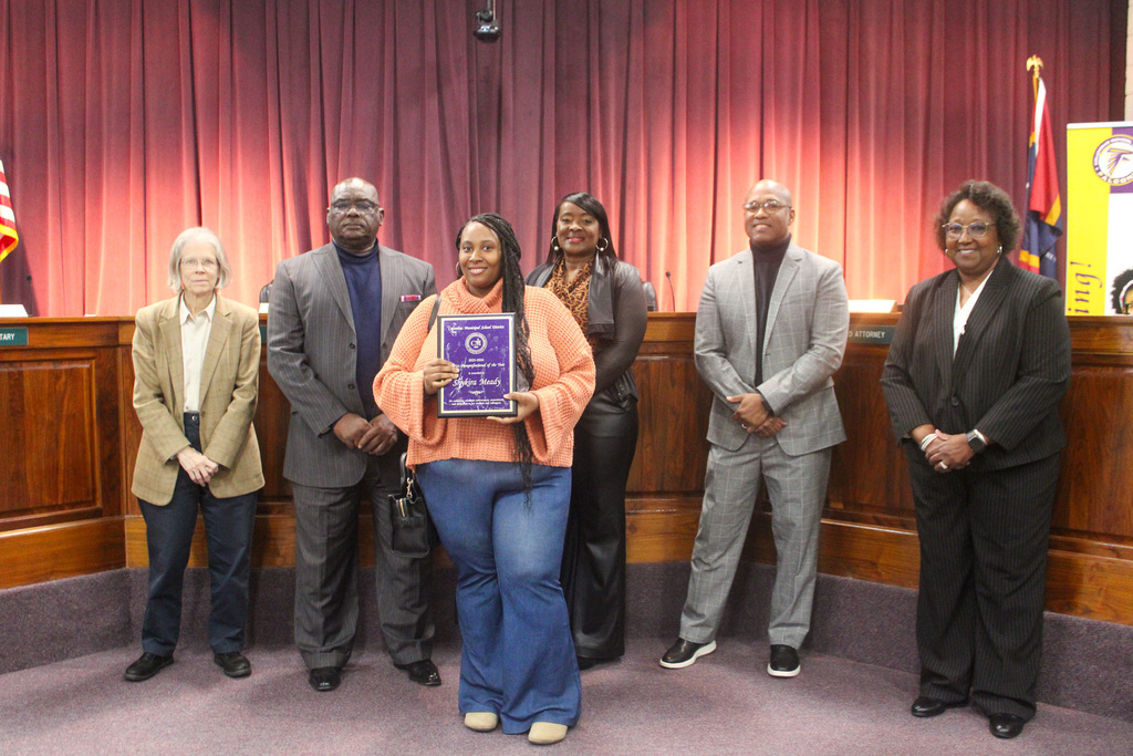Board congratulates the paraprofessional of the year