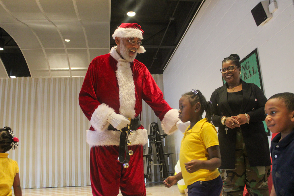 Santa helps children