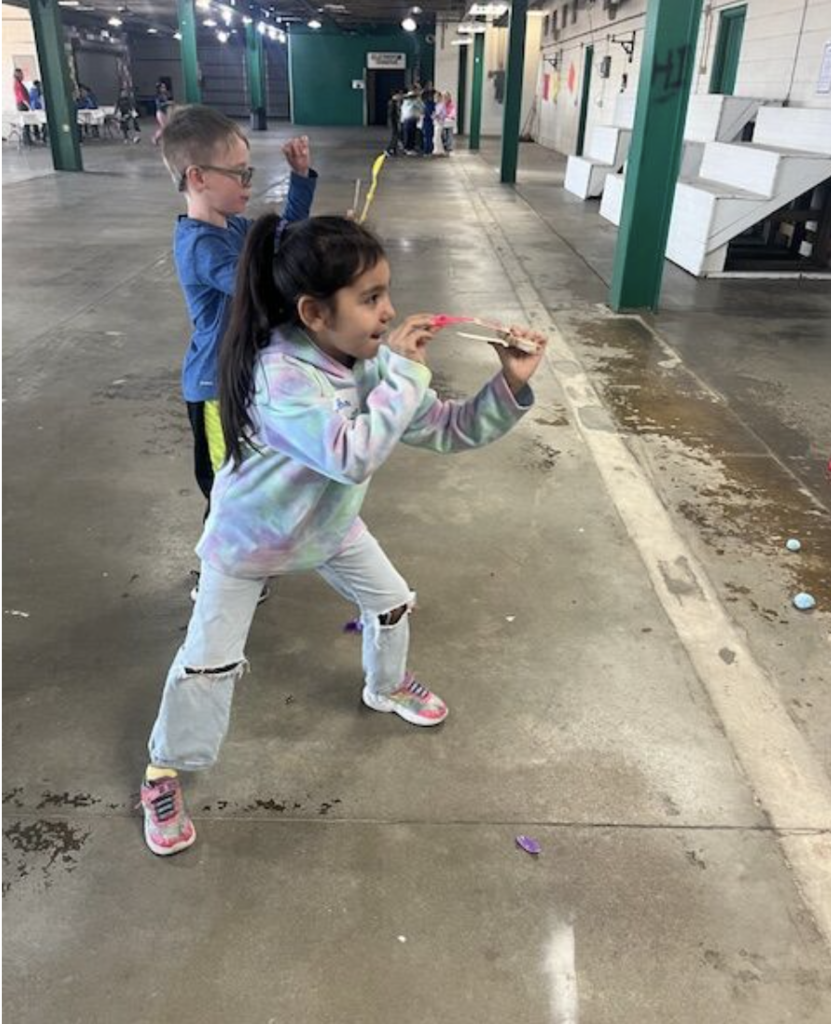 1R students showing force with catapults