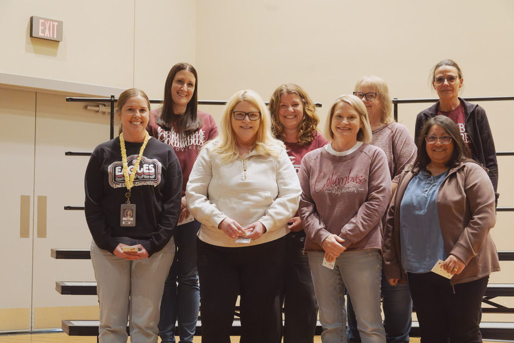 zonna betz, sara colford, kari garrelts, abigail gascon, leann klee, kerry lassek, lyn schoening, julie schrant pictured