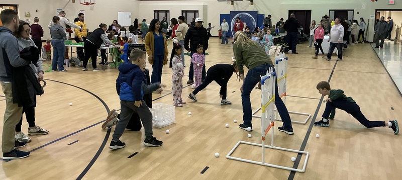 People at snowball throwing station