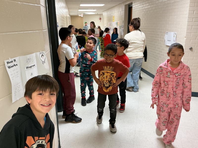 4th graders were tasked to create an invention to solve a problem. They created their idea and designed a poster. The junior inventors pitched their invention to fellow North Park Explorers.