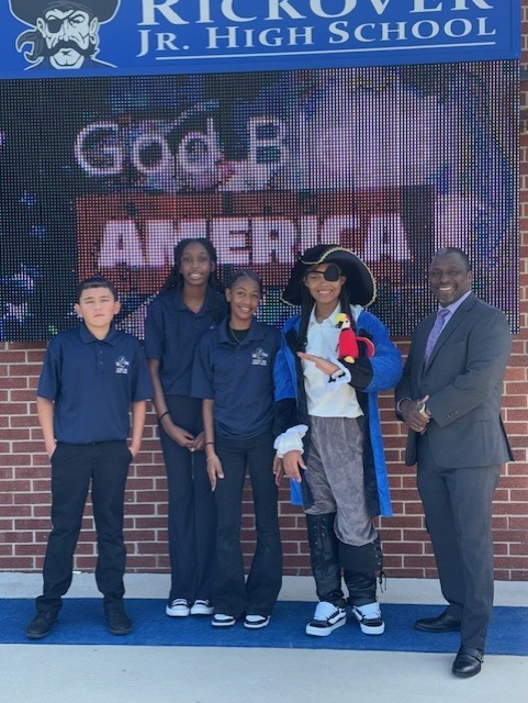 Rickover Raiders welcome Gov. Pritzker