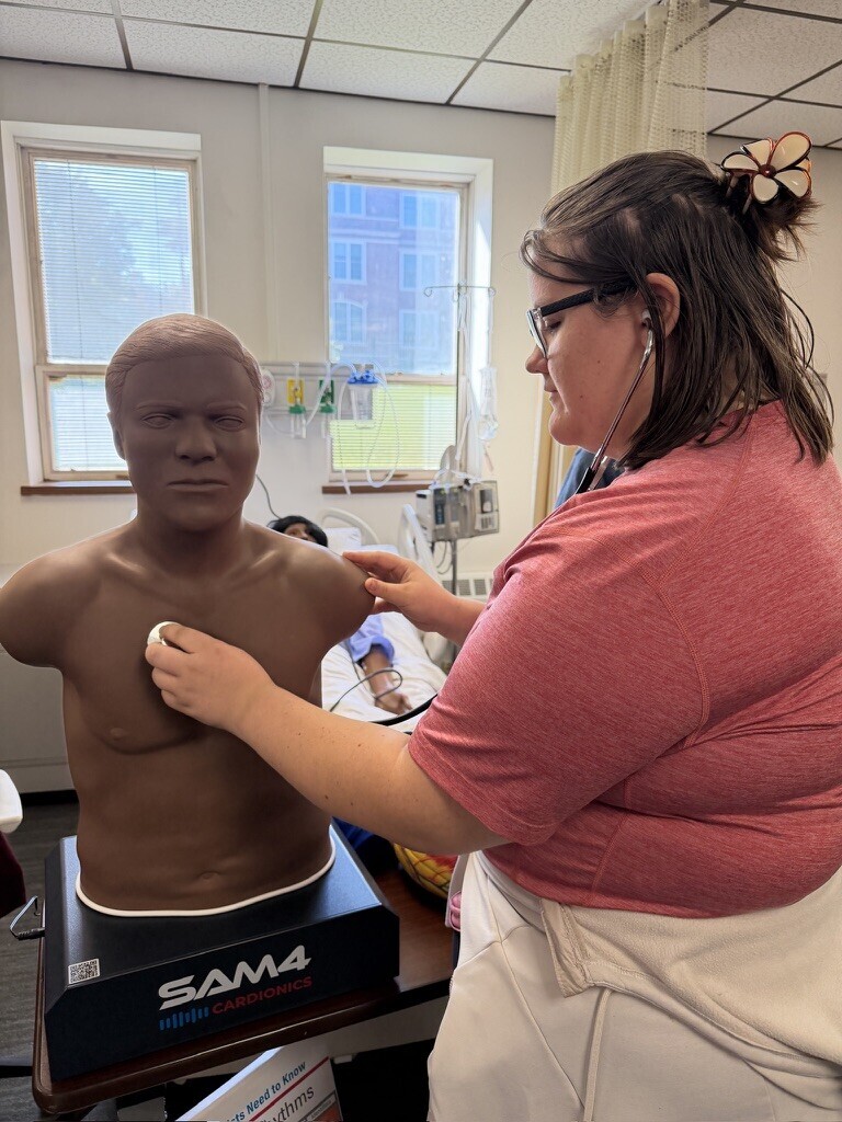 Future nurses in the making! Thanks to rootEd, students joined Mrs. Larson for an immersive nursing experience at Stephens College, where they checked vitals, used a stethoscope on high-tech patient simulators, and learned from real nursing students. A big thank you to Stephens College and Boone Health for hosting us!