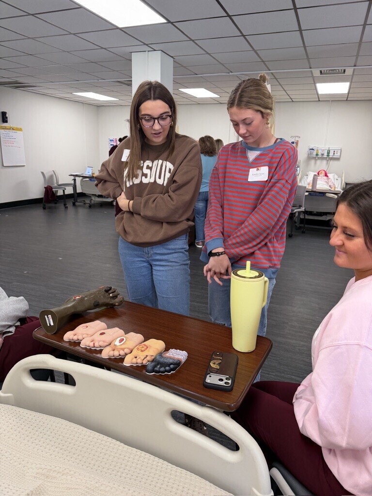 Future nurses in the making! Thanks to rootEd, students joined Mrs. Larson for an immersive nursing experience at Stephens College, where they checked vitals, used a stethoscope on high-tech patient simulators, and learned from real nursing students. A big thank you to Stephens College and Boone Health for hosting us!