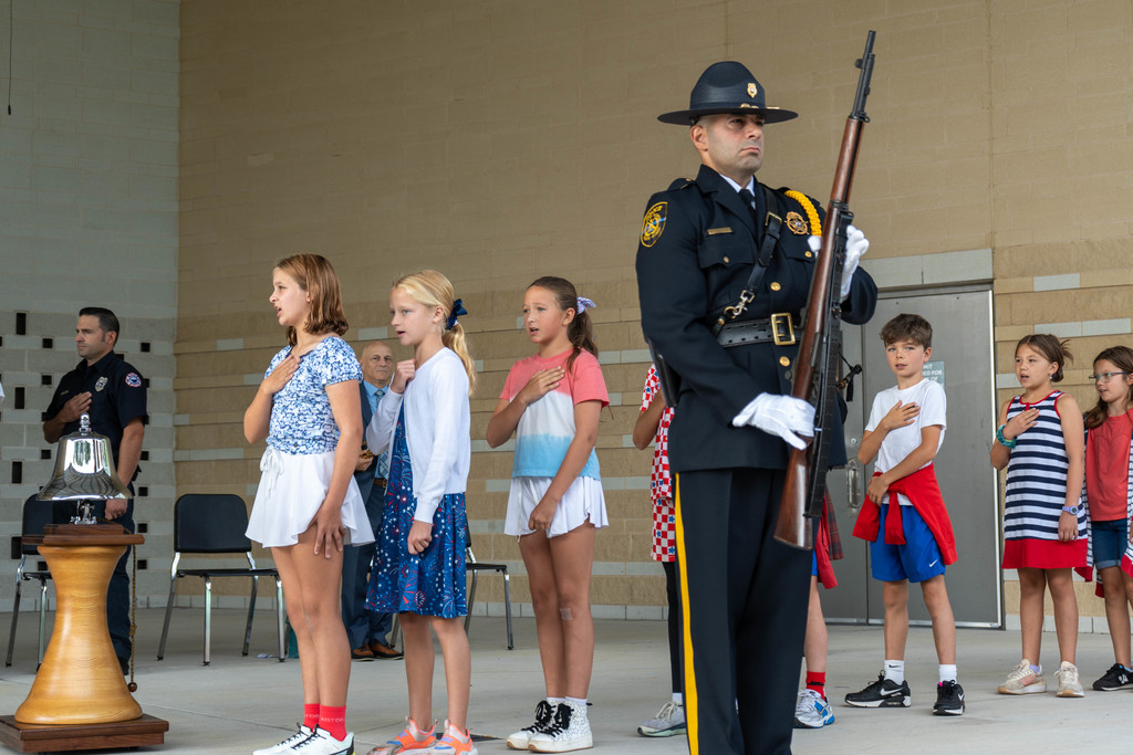 Longfellow students recite Pledge