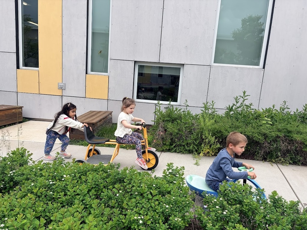courtyard play