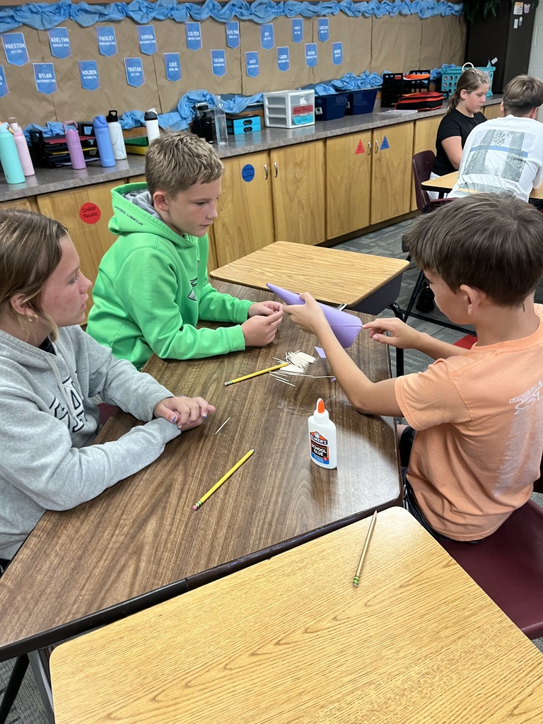 Students using supplies 