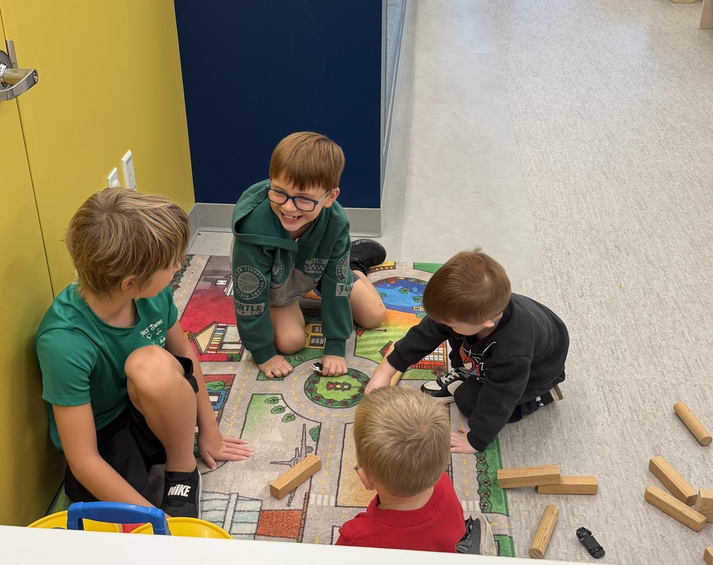 Kids playing with blocks