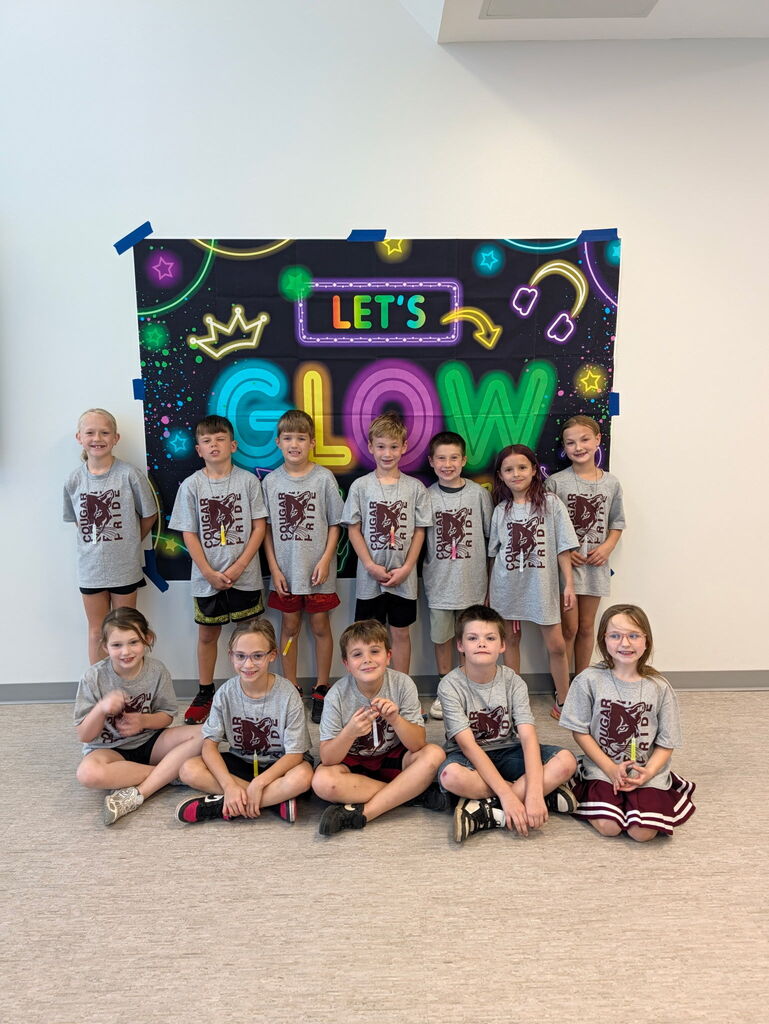 Glow run photo of class