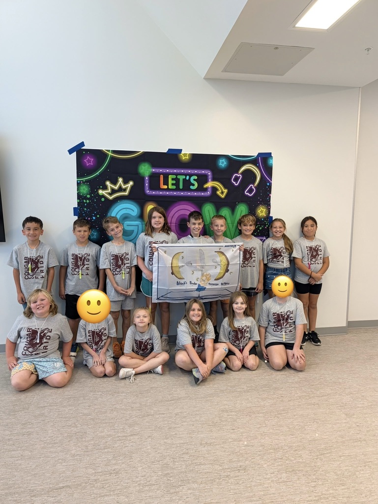 Glow run photo of class